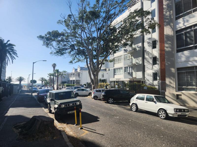 1 Bedroom Property for Sale in Sea Point Western Cape